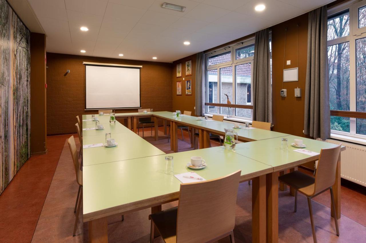 Stayokay Hostel Arnhem Bagian luar foto