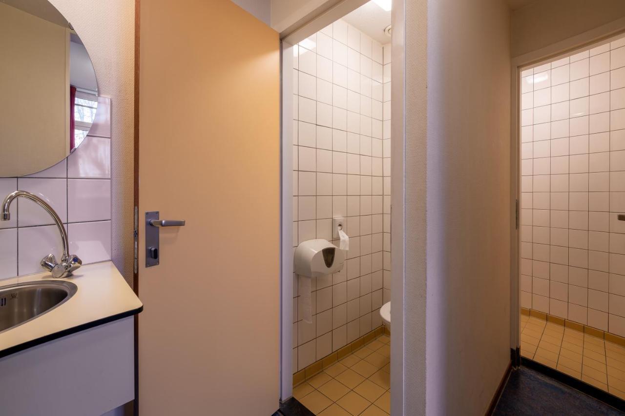 Stayokay Hostel Arnhem Bagian luar foto