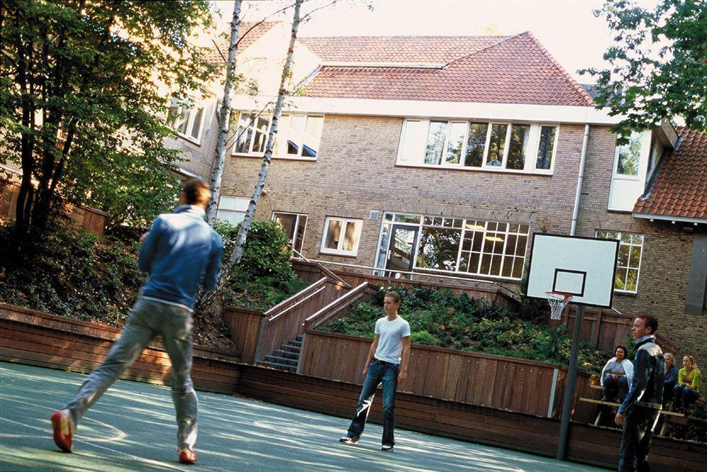Stayokay Hostel Arnhem Bagian luar foto